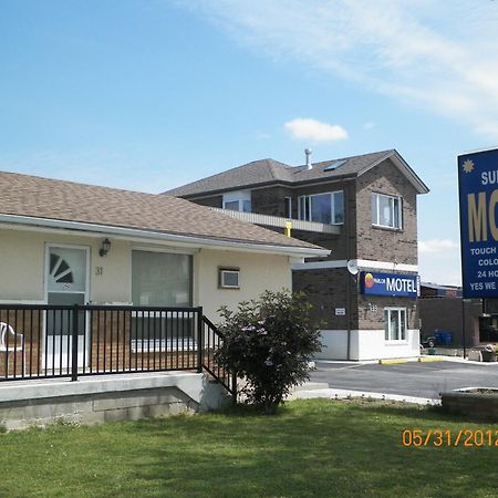 Sunparlor Motel Leamington Esterno foto