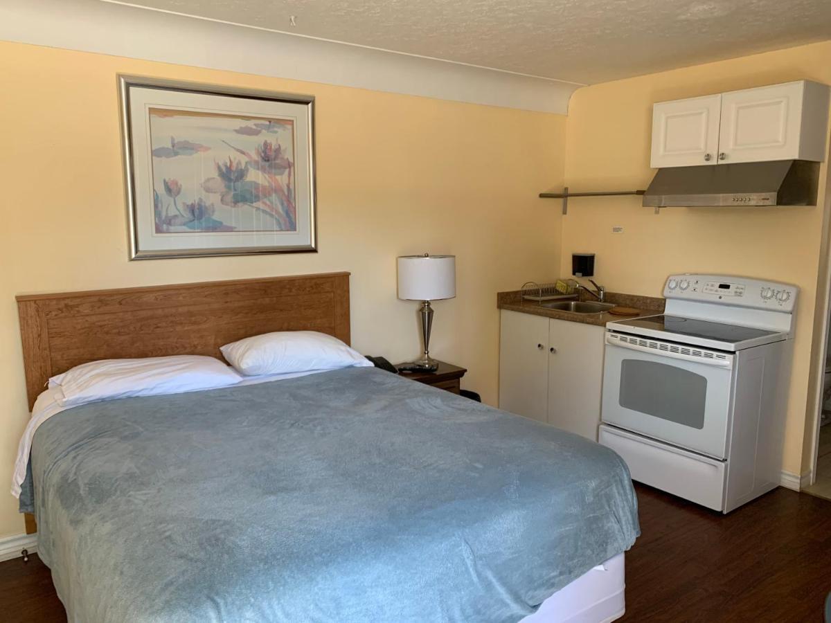 Sunparlor Motel Leamington Esterno foto