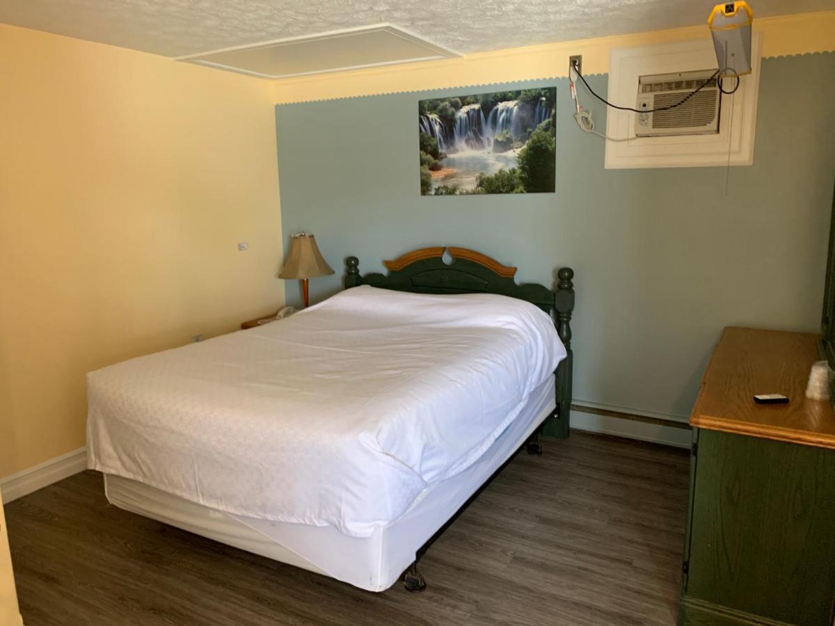 Sunparlor Motel Leamington Esterno foto