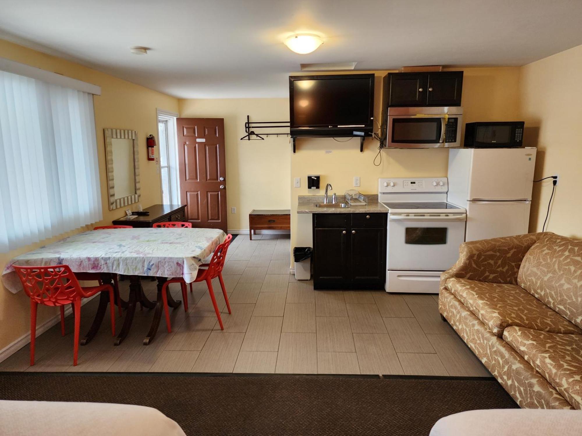 Sunparlor Motel Leamington Esterno foto