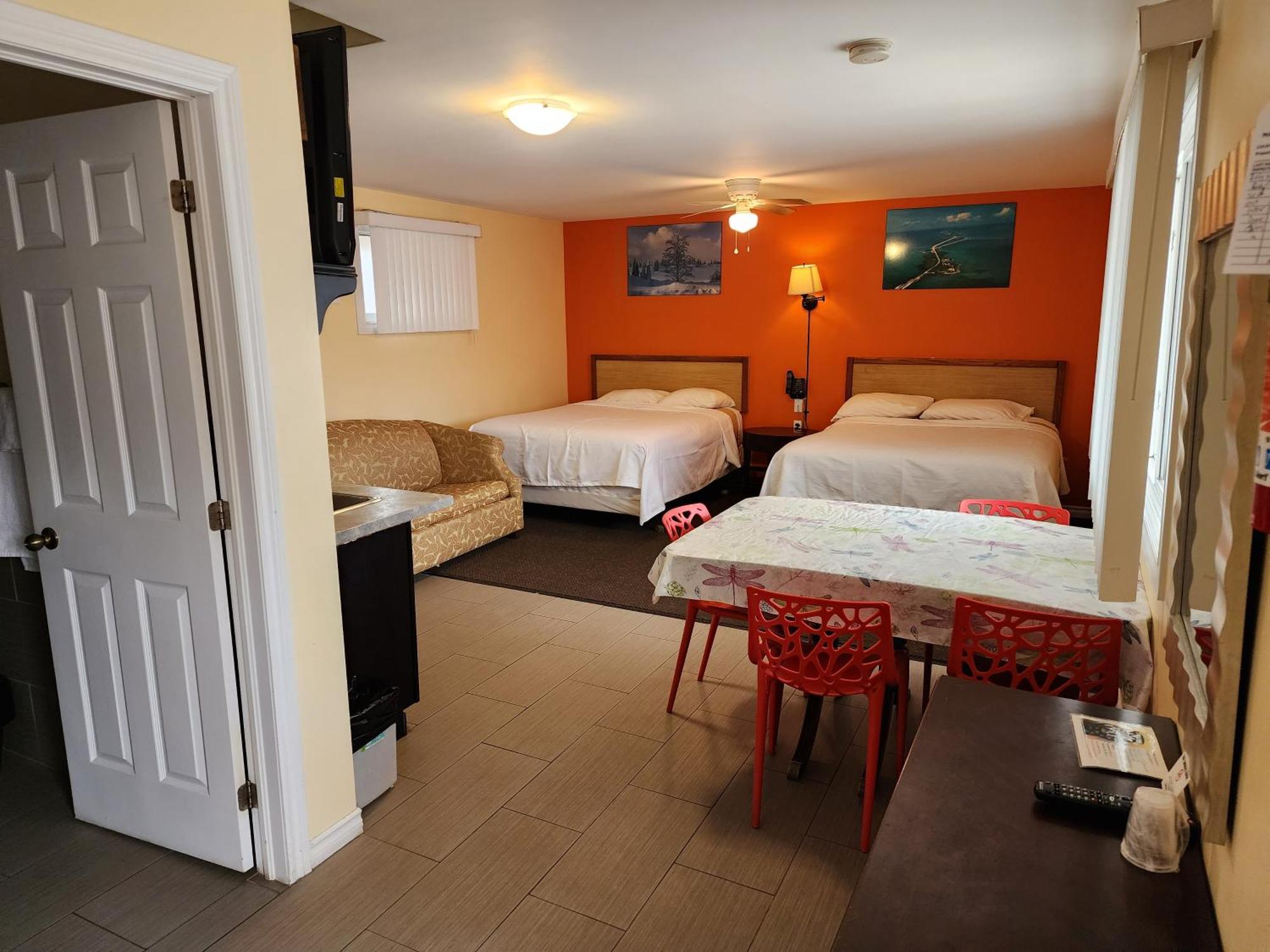 Sunparlor Motel Leamington Esterno foto