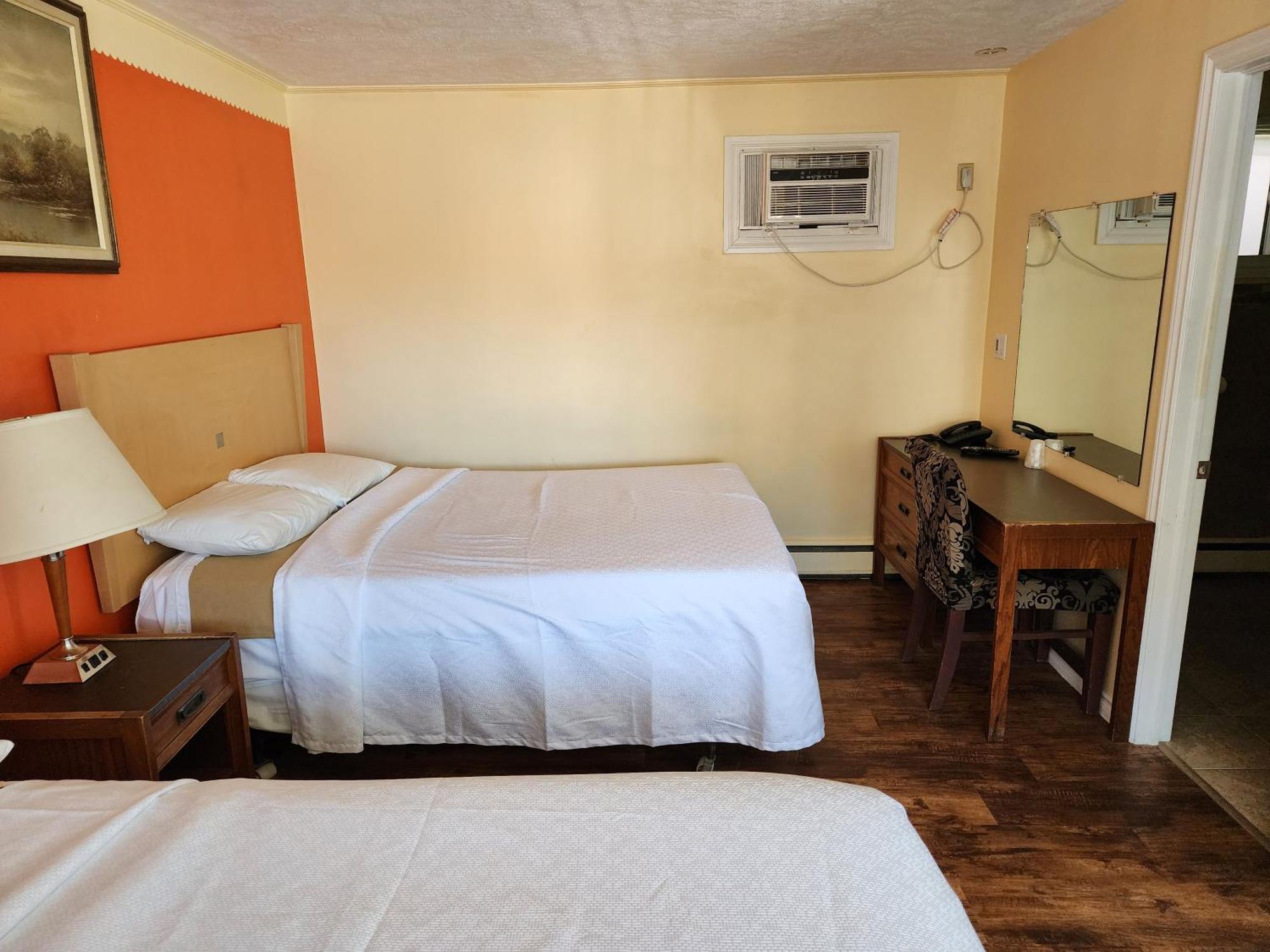 Sunparlor Motel Leamington Esterno foto