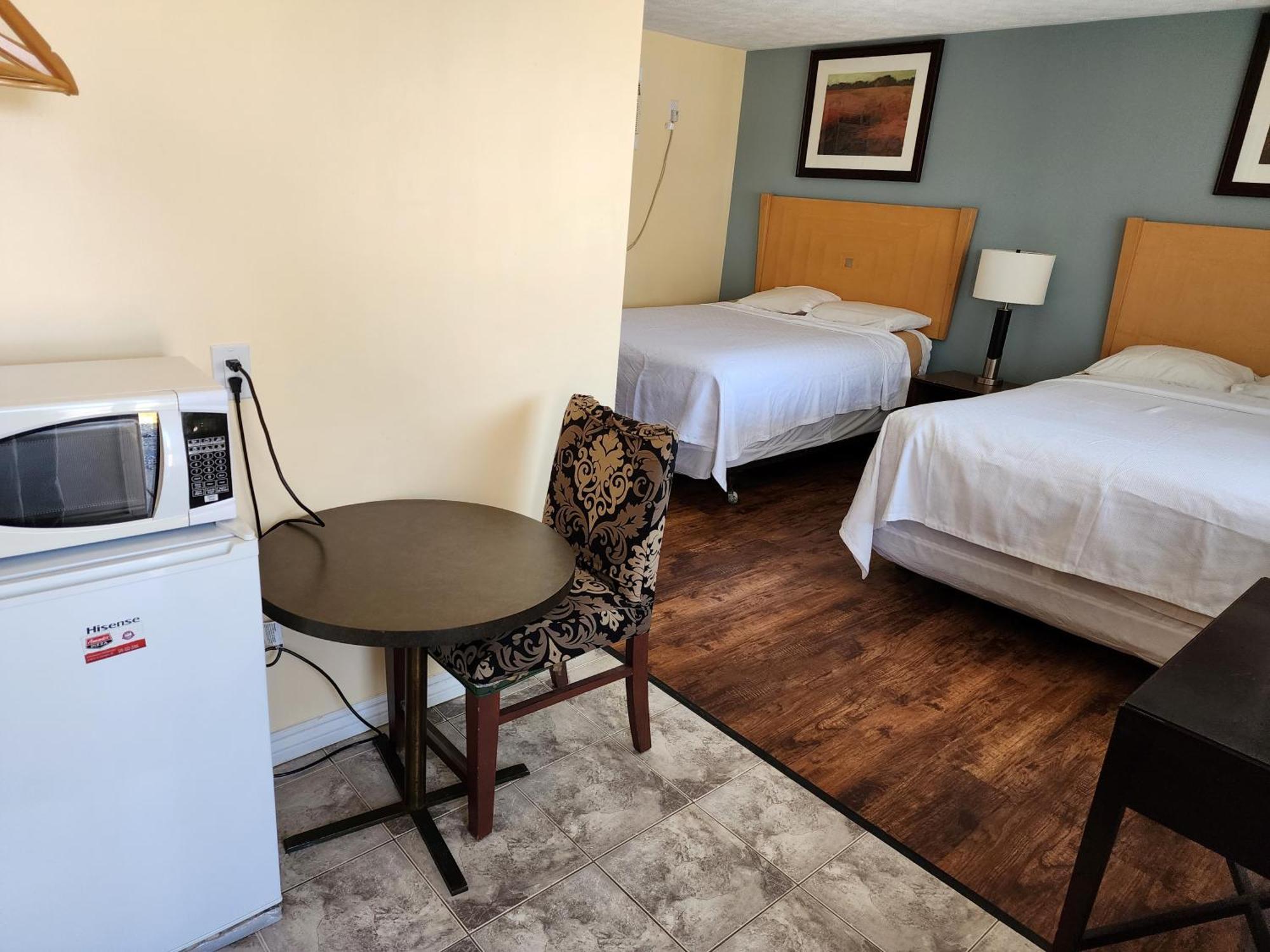 Sunparlor Motel Leamington Esterno foto
