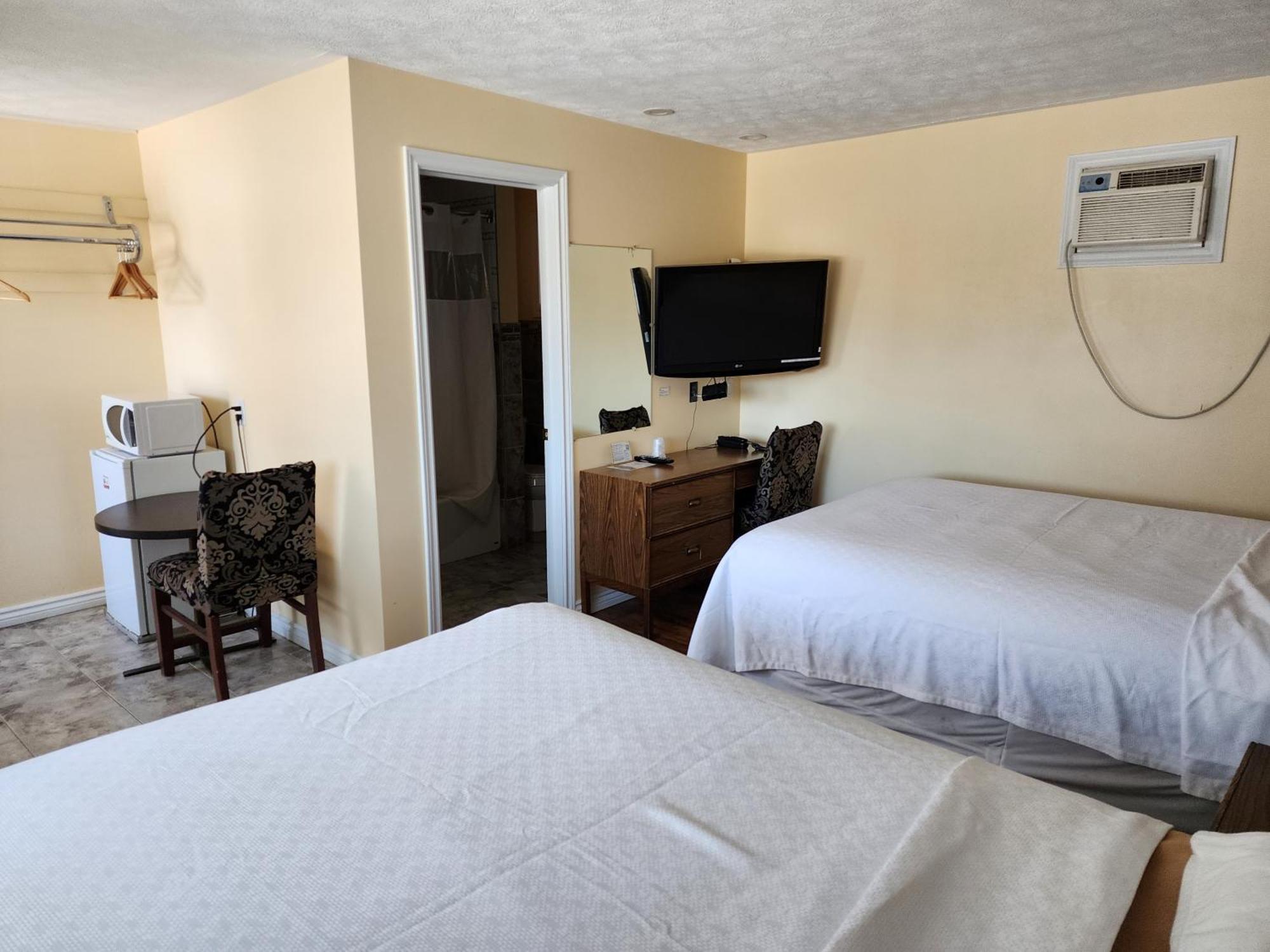 Sunparlor Motel Leamington Esterno foto