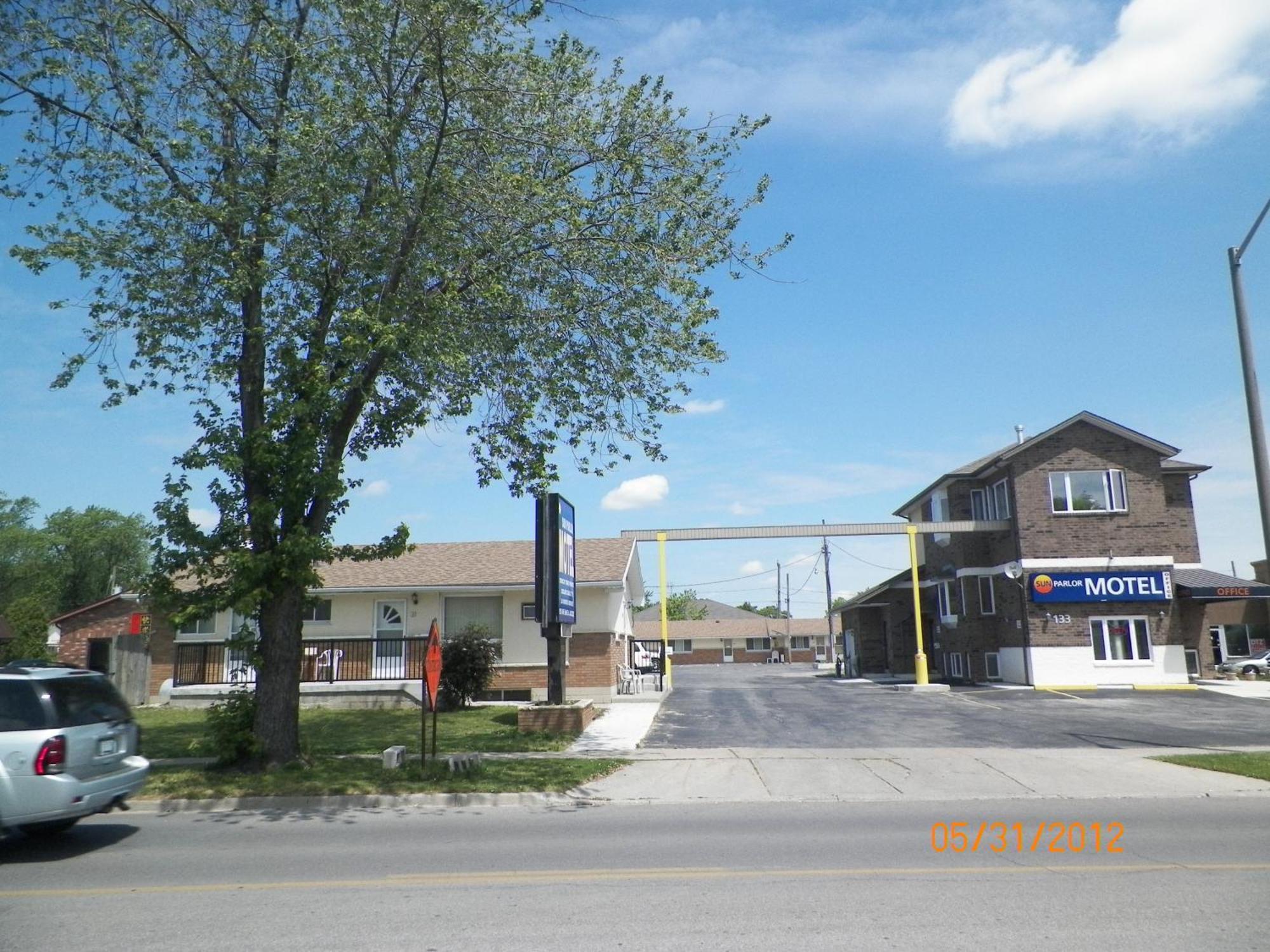 Sunparlor Motel Leamington Esterno foto