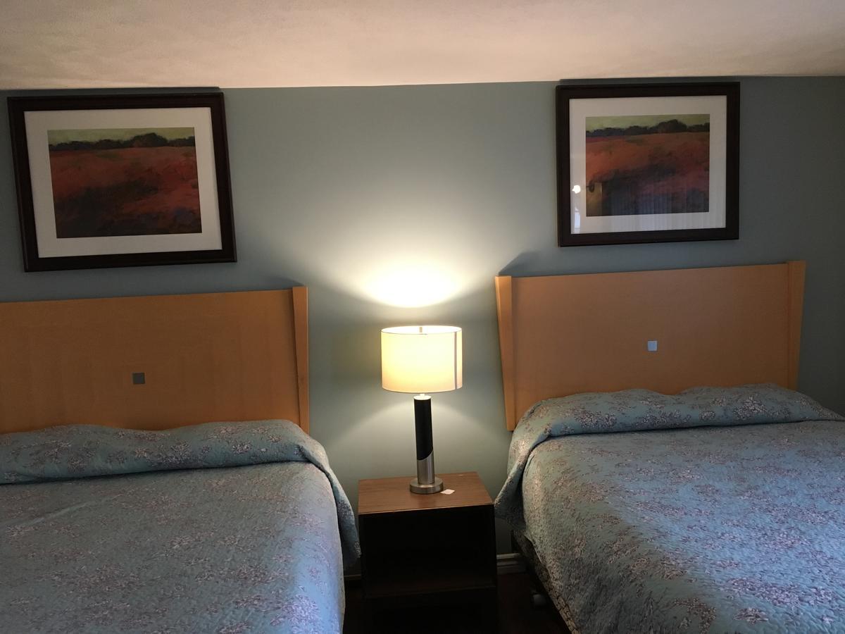 Sunparlor Motel Leamington Esterno foto
