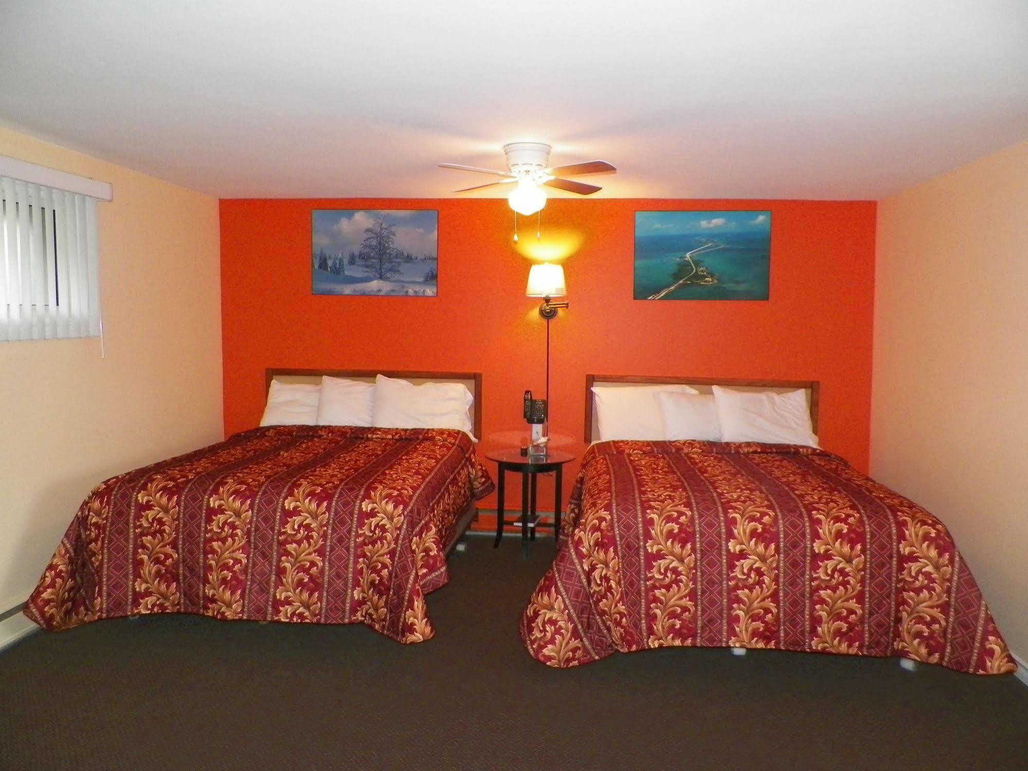 Sunparlor Motel Leamington Esterno foto